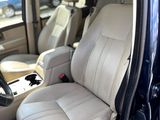 Used 2016 Land Rover LR4 HSE image 4