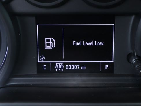 Used 2021 Chevrolet Silverado 1500 Custom Trail Boss w/ LPO, Dark Essentials Package AWD/4WD image 4