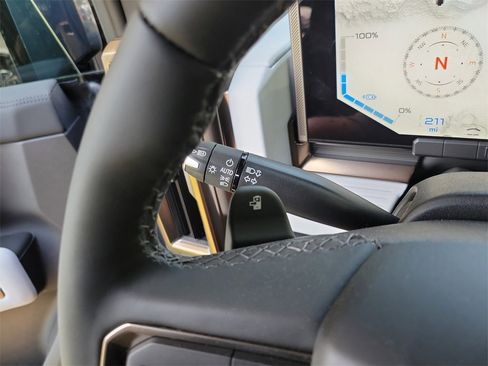 New 2025 GMC Hummer EV 3X image 17