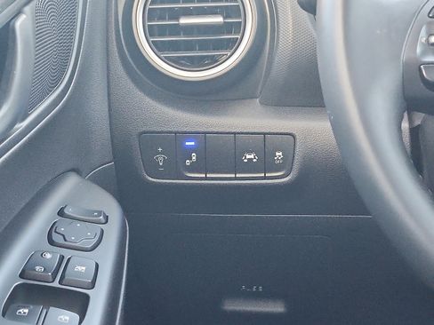 Used 2020 Hyundai Kona SEL Plus image 13