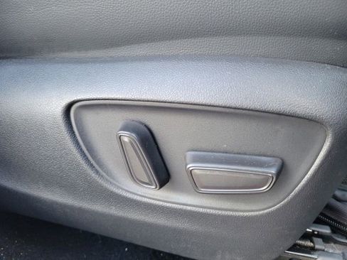 Certified 2022 Toyota Highlander Platinum image 27