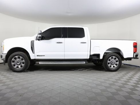 Used 2023 Ford F250 Lariat w/ Chrome Package image 6