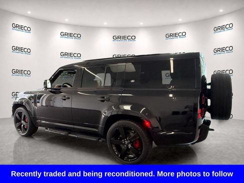 Used 2024 Land Rover Defender 130 X-Dynamic SE AWD/4WD image 5