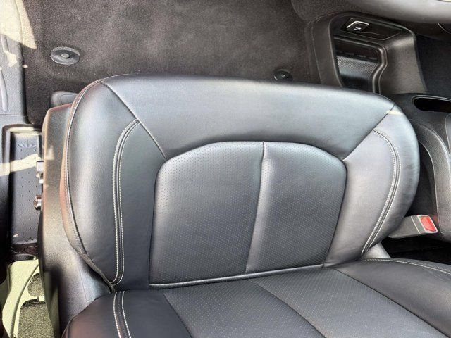 Used 2025 Chrysler Pacifica Select FWD image 9