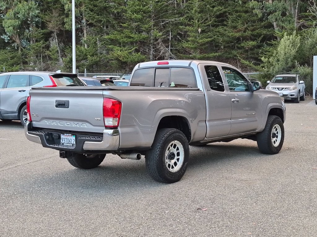 Used 2016 Toyota Tacoma SR5 w/ Towing Package AWD/4WD image 5