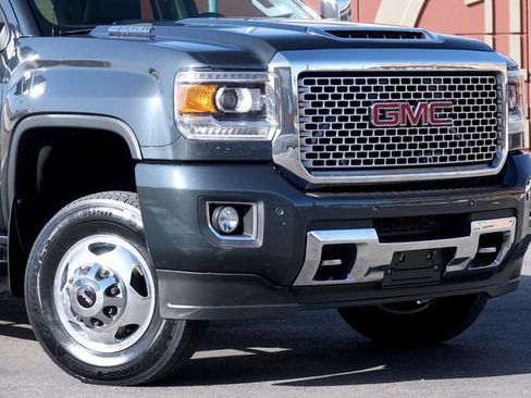 Used 2017 GMC Sierra 3500 Denali w/ Duramax Plus Package image 2