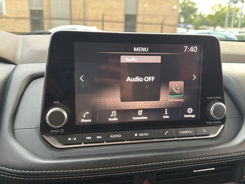 Used 2021 Nissan Rogue S FWD image 23