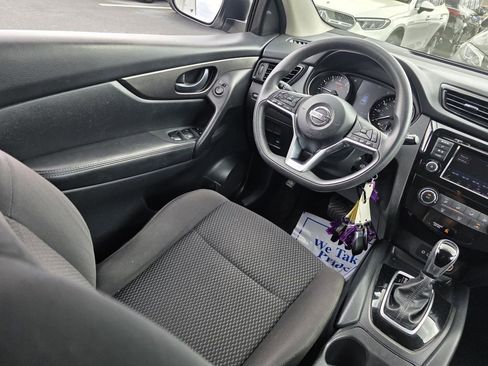 Used 2019 Nissan Rogue Sport S FWD image 27