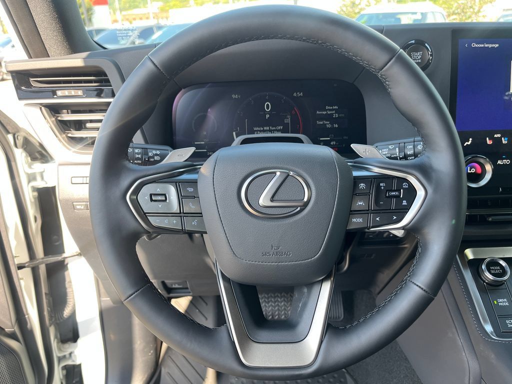 Used 2026 Lexus GX 550 w/ Accessory Package (2T) AWD/4WD image 26