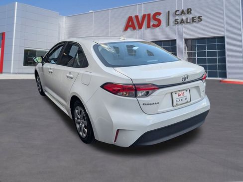 Used 2025 Toyota Corolla LE image 9