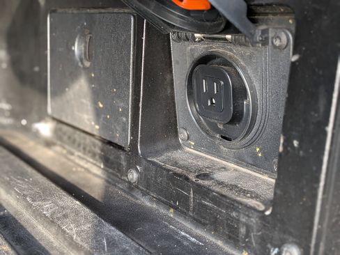 Used 2021 Toyota Tacoma TRD Sport image 9