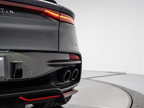 Used 2023 Aston Martin DBS Coupe image 41