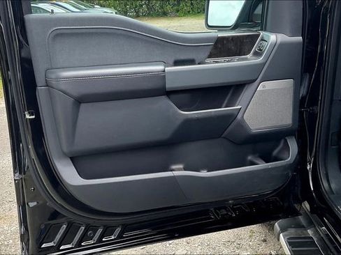 Used 2022 Ford F150 Lariat image 23