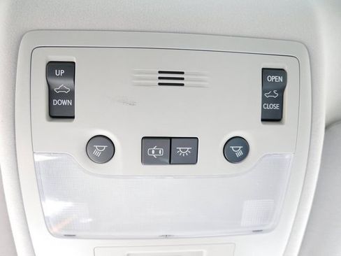 Used 2013 Lexus ES 300h w/ Luxury Pkg FWD image 25