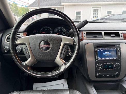 Used 2009 GMC Sierra 1500 SLT w/ White Diamond Edition AWD/4WD image 12