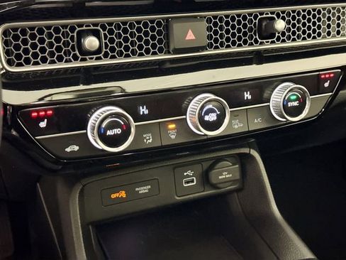 Certified 2024 Honda Civic EX-L image 34