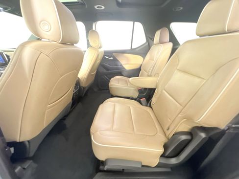 Used 2023 Chevrolet Traverse Premier w/ LPO, Floor Liner Package AWD/4WD image 25