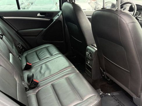 Used 2015 Volkswagen Tiguan R-Line image 12
