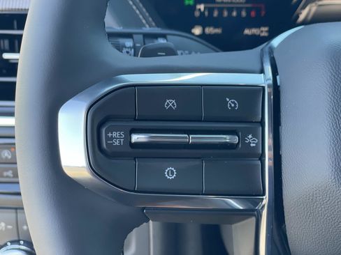 Used 2026 GMC Yukon XL Elevation image 11