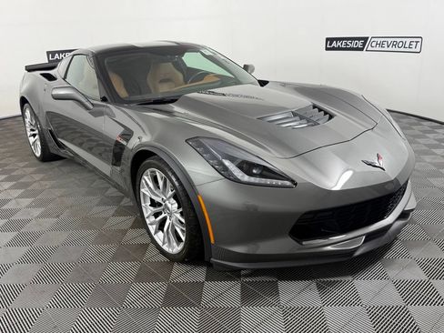 Used 2015 Chevrolet Corvette Z06 w/ 3LZ Preferred Equipment Group RWD image 8