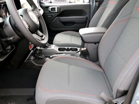 New 2026 Jeep Gladiator Rubicon w/ Steel Bumper Group image 9