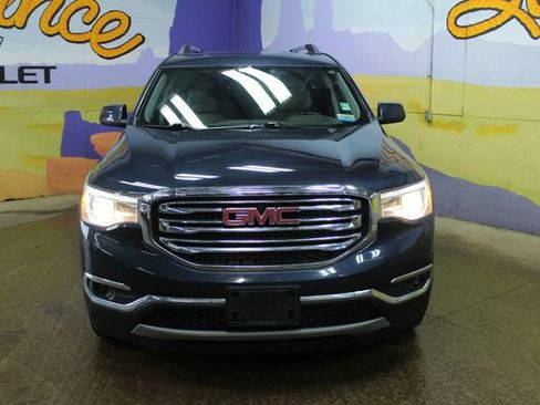 Used 2018 GMC Acadia SLT image 3