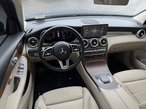 Used 2022 Mercedes-Benz GLC 300 4MATIC image 16