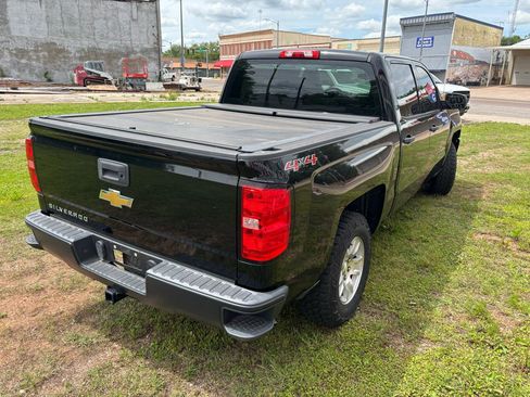 Used 2017 Chevrolet Silverado 1500 W/T w/ Special Service Package AWD/4WD image 4