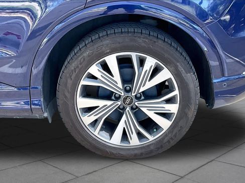 Used 2023 Audi Q4 e-tron Premium Plus w/ Premium Plus RWD image 9