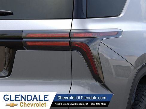 New 2026 Chevrolet Traverse Z71 w/ Enhanced Driving Package AWD/4WD image 11