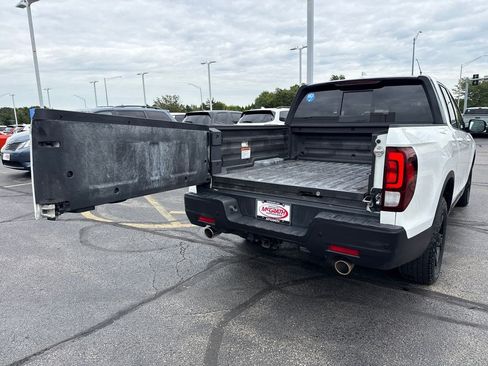 Used 2022 Honda Ridgeline Black Edition image 8