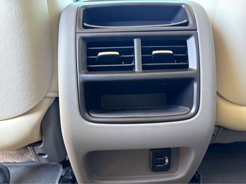 Used 2017 Cadillac XT5 Luxury w/ Driver Awareness Package image 25