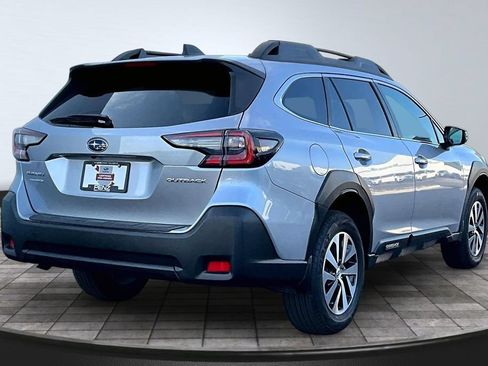 Certified 2025 Subaru Outback Premium w/ Popular Package #1A AWD/4WD image 6