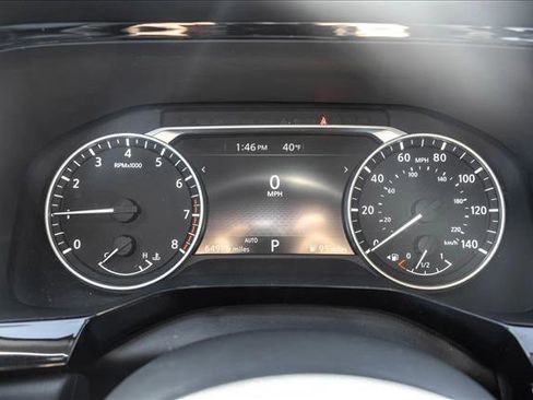 Used 2022 Nissan Pathfinder SV AWD/4WD image 17