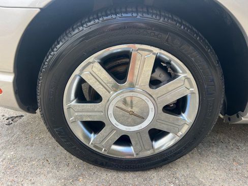 Used 2004 Ford Thunderbird image 34