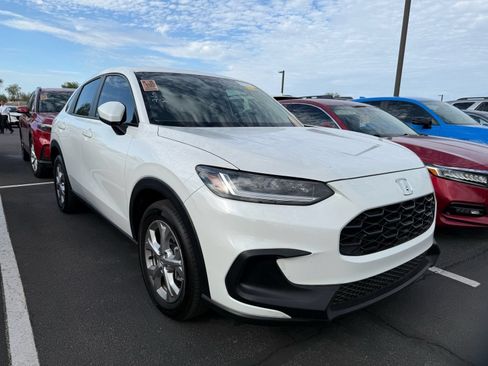 Used 2025 Honda HR-V LX image 5