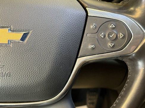 Used 2020 Chevrolet Traverse LT w/ LT Premium Package image 12