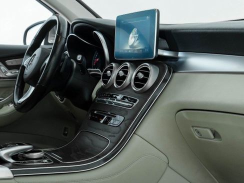 Used 2019 Mercedes-Benz GLC 300 4MATIC DRIVER ASSIST PKG PARKI image 22