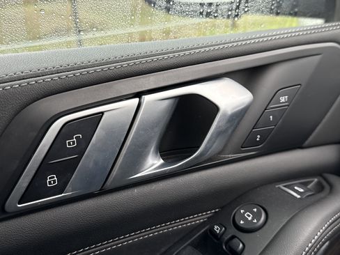 Certified 2024 BMW X5 xDrive40i w/ Premium Package image 42