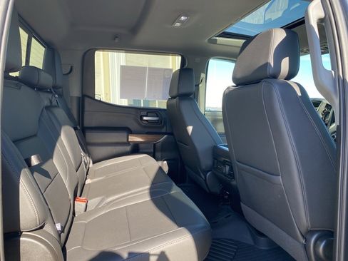 Certified 2021 Chevrolet Silverado 1500 LT Trail Boss w/ Convenience Package II image 15