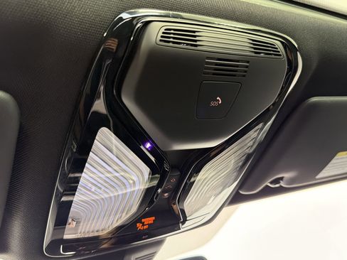 Used 2021 BMW 330i Sedan w/ Convenience Package RWD image 24