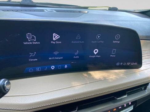 Certified 2024 Cadillac XT4 Premium Luxury w/ Cold Weather Package AWD/4WD image 30