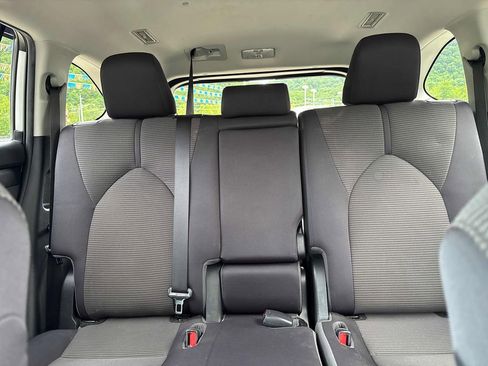 Used 2023 Toyota Highlander LE AWD/4WD image 20