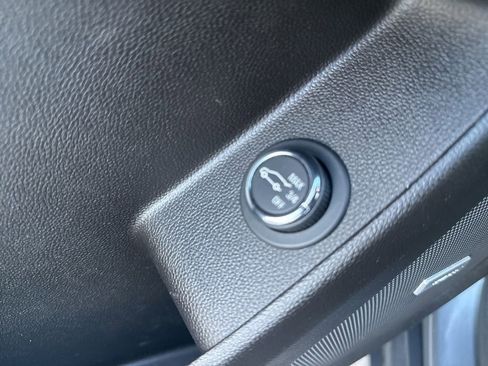 Certified 2019 Chevrolet Traverse LT w/ LT Premium Package image 18