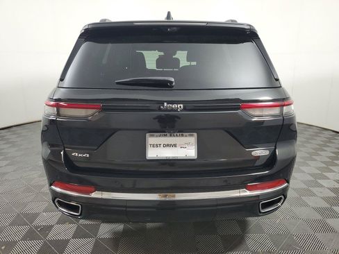 Used 2022 Jeep Grand Cherokee Overland w/ Luxury Tech Group IV AWD/4WD image 5