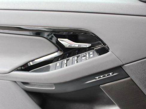 Used 2025 Land Rover Range Rover Evoque S image 21