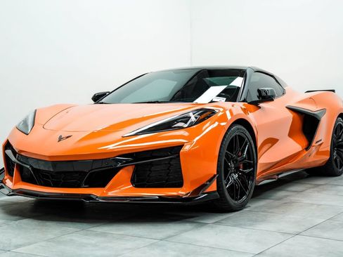 Used 2023 Chevrolet Corvette Z06 w/ Stealth Interior Trim Package RWD image 8
