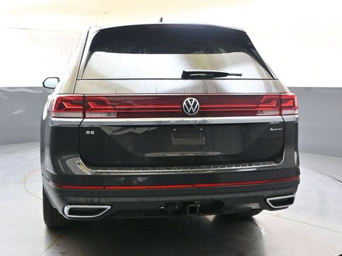 New 2026 Volkswagen Atlas SE w/ Black Wheel Package AWD/4WD image 4