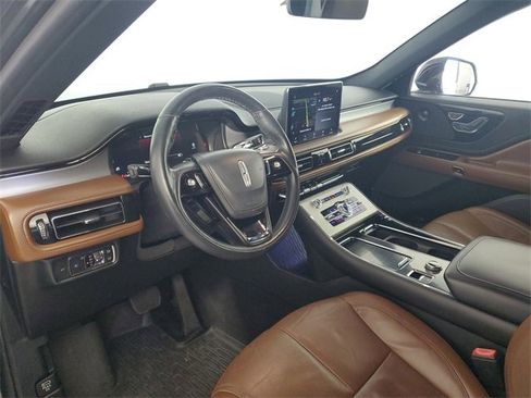 Used 2020 Lincoln Aviator Reserve w/ Elements Package Plus image 9