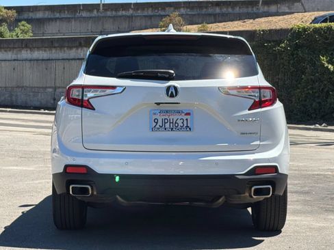 Used 2023 Acura RDX AWD w/ Advance Package image 5